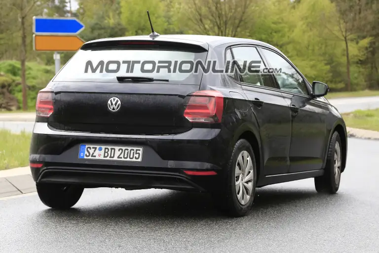 Volkswagen Polo - Foto spia 11-05-2017 - 6