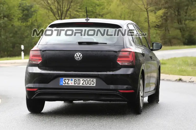 Volkswagen Polo - Foto spia 11-05-2017 - 7