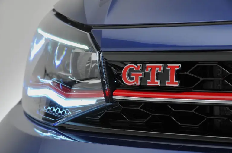 Volkswagen Polo GTI MY 2018 - 17