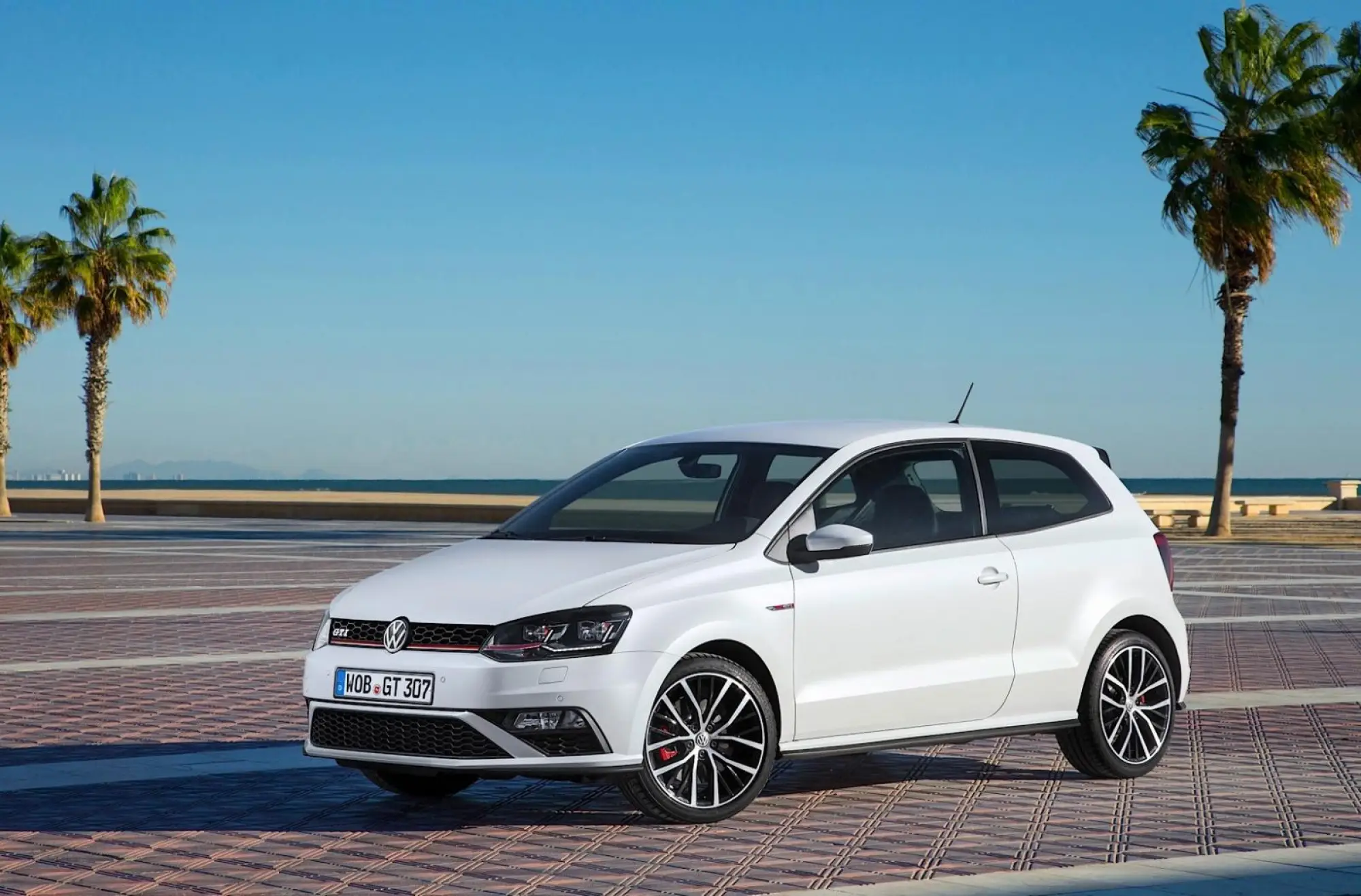 Volkswagen Polo GTI restyling 2015 - 1