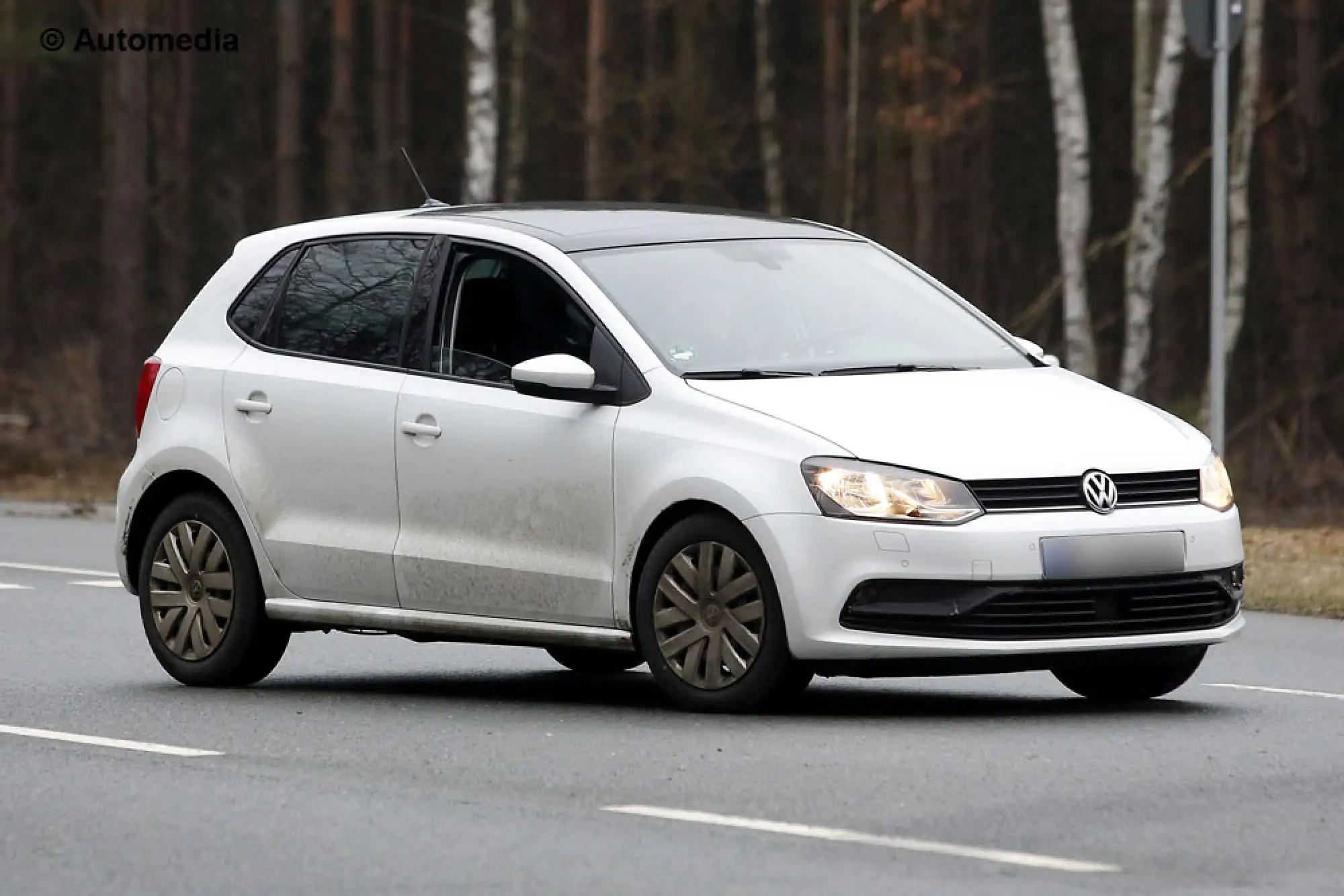 Volkswagen Polo restyling - Foto spia - 2