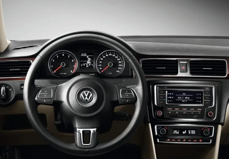 Volkswagen Santana 2013, foto - 4