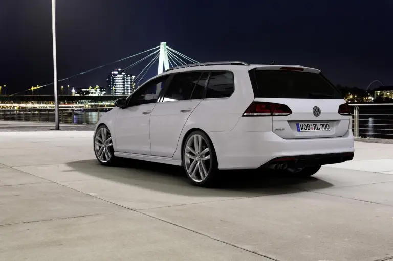 Volkswagen Scirocco e Golf Variant R-Line - 2