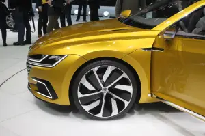 Volkswagen Sport Coupé GTE - Salone di Ginevra 2015 - 3