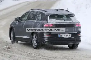 Volkswagen SUV 7 posti elettrico - Foto spia 16-12-2020