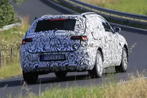 Volkswagen - SUV su base Polo - Foto spia 16-08-2016 - 7