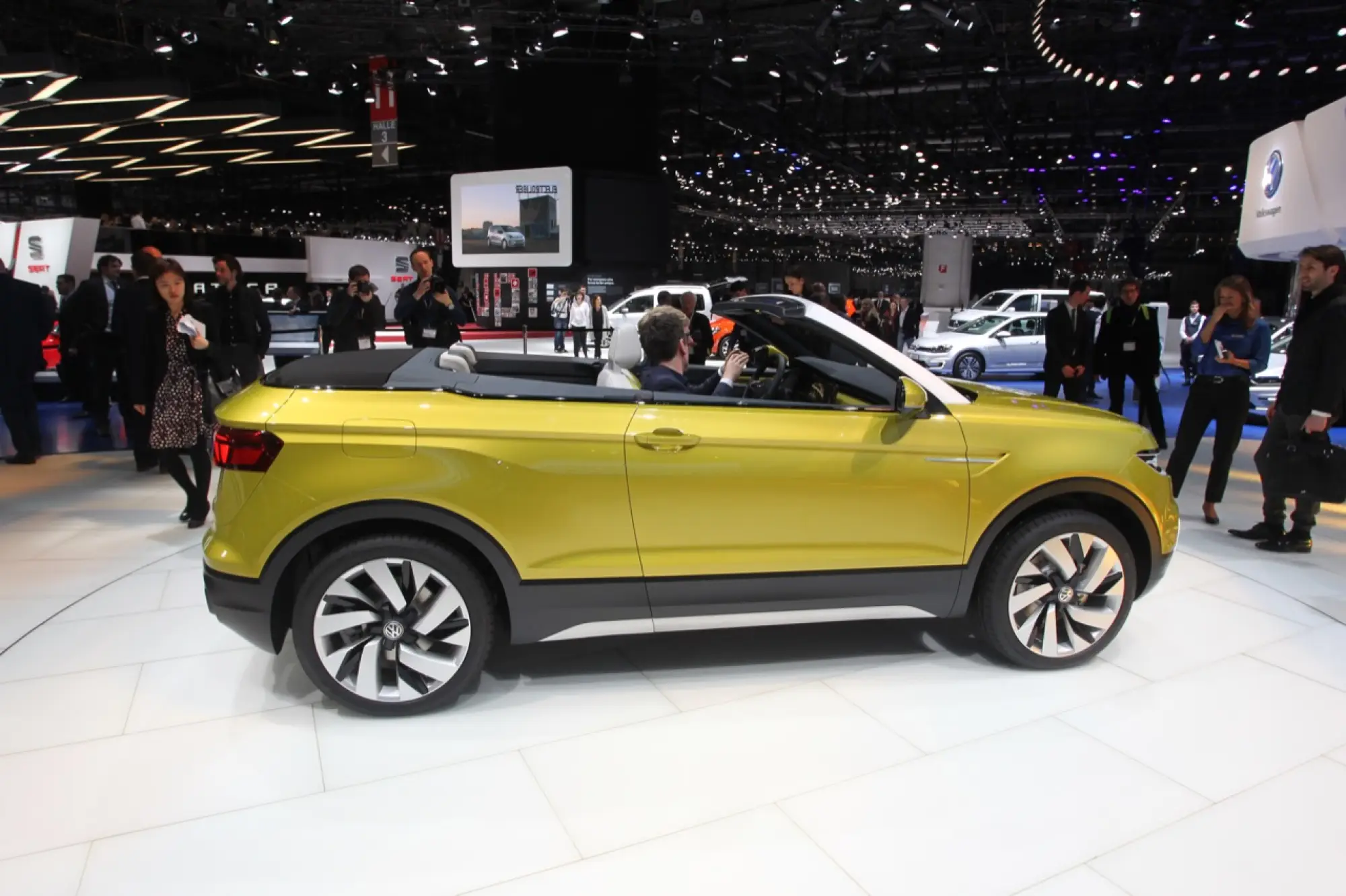 Volkswagen T-Cross Breeze - Salone di Ginevra 2016 - 2