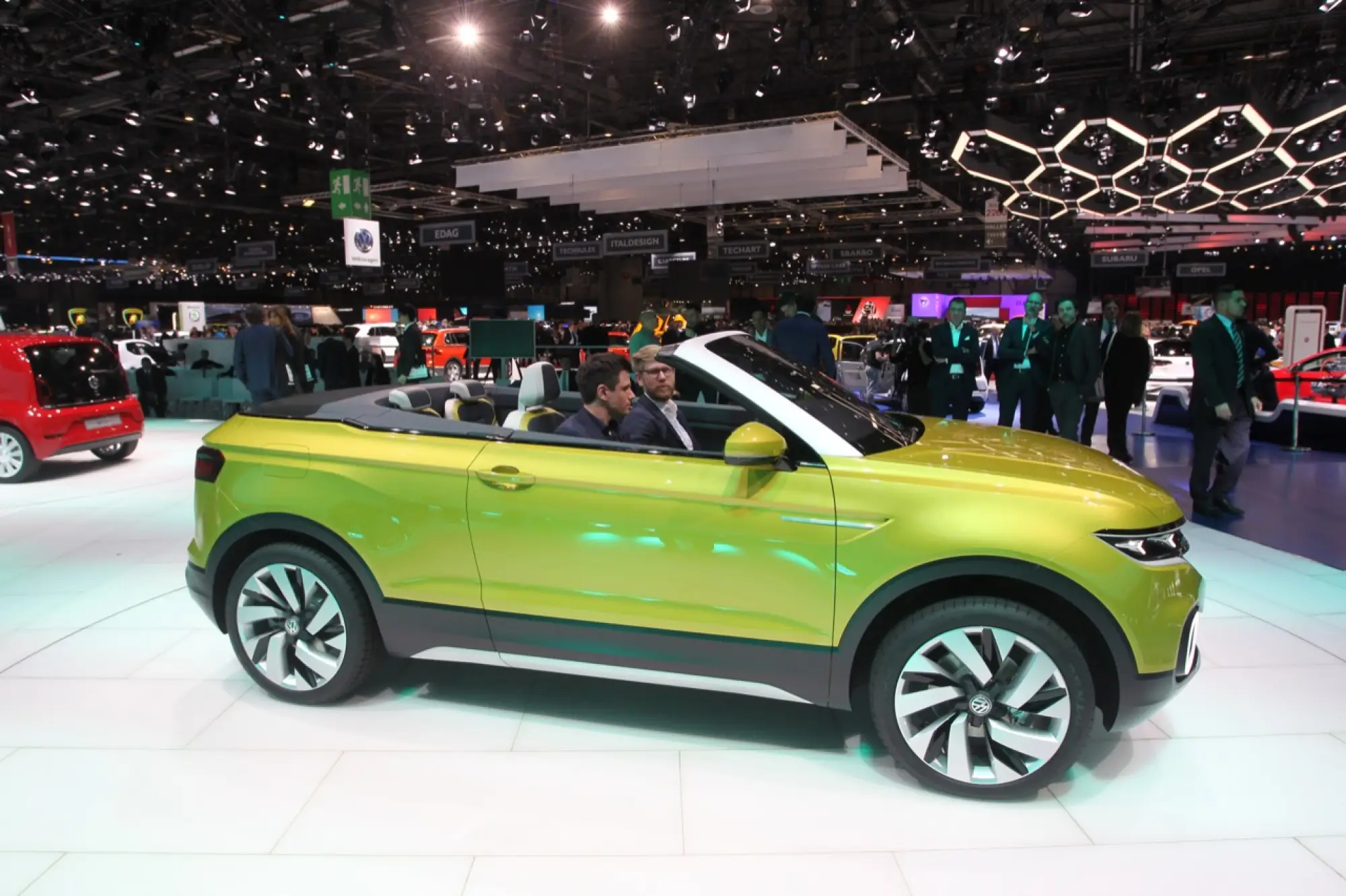 Volkswagen T-Cross Breeze - Salone di Ginevra 2016 - 8