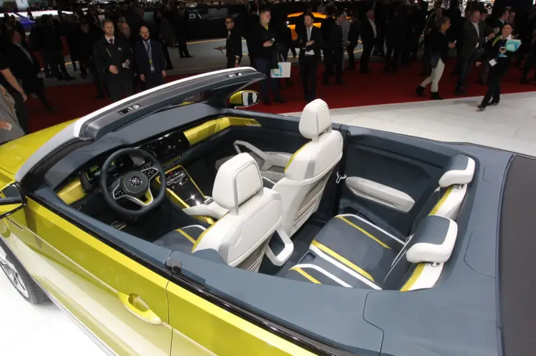 Volkswagen T-Cross Breeze - Salone di Ginevra 2016 - 12