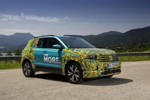 Volkswagen T-Cross prime immagini - 2