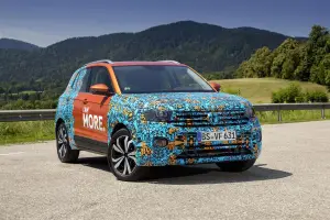 Volkswagen T-Cross prime immagini