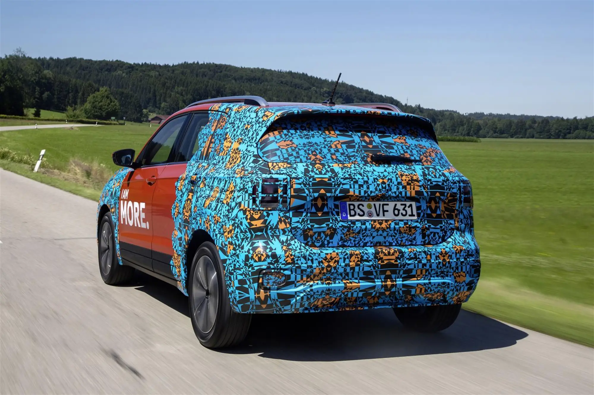 Volkswagen T-Cross prime immagini - 11