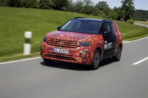 Volkswagen T-Cross prime immagini