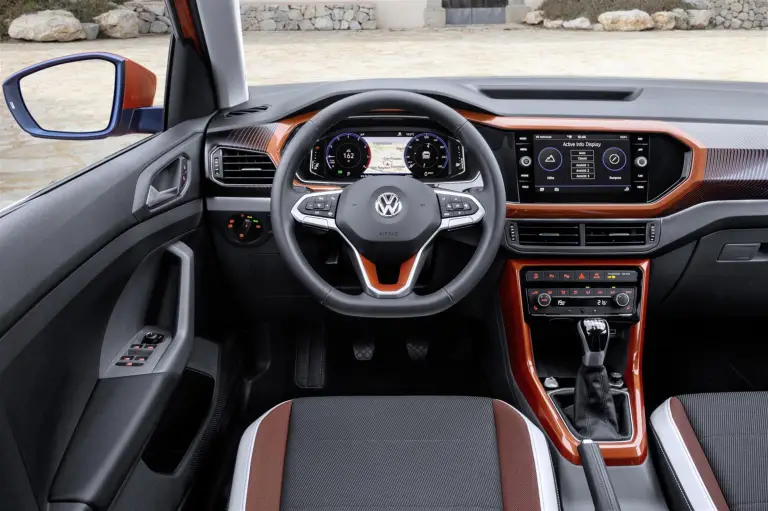 Volkswagen T-Cross  - 16