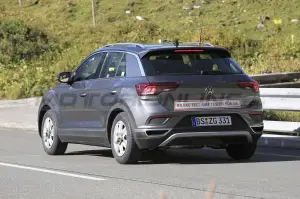 Volkswagen T-Roc e T-Roc R - Foto Spia 10-09-2021