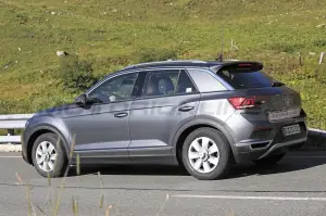 Volkswagen T-Roc e T-Roc R - Foto Spia 10-09-2021