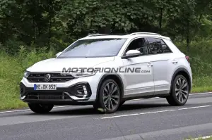 Volkswagen T-Roc - Foto spia 1-7-2021 - 5