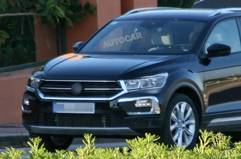 Volkswagen T-Roc - Foto spia 10-04-2017 - 2