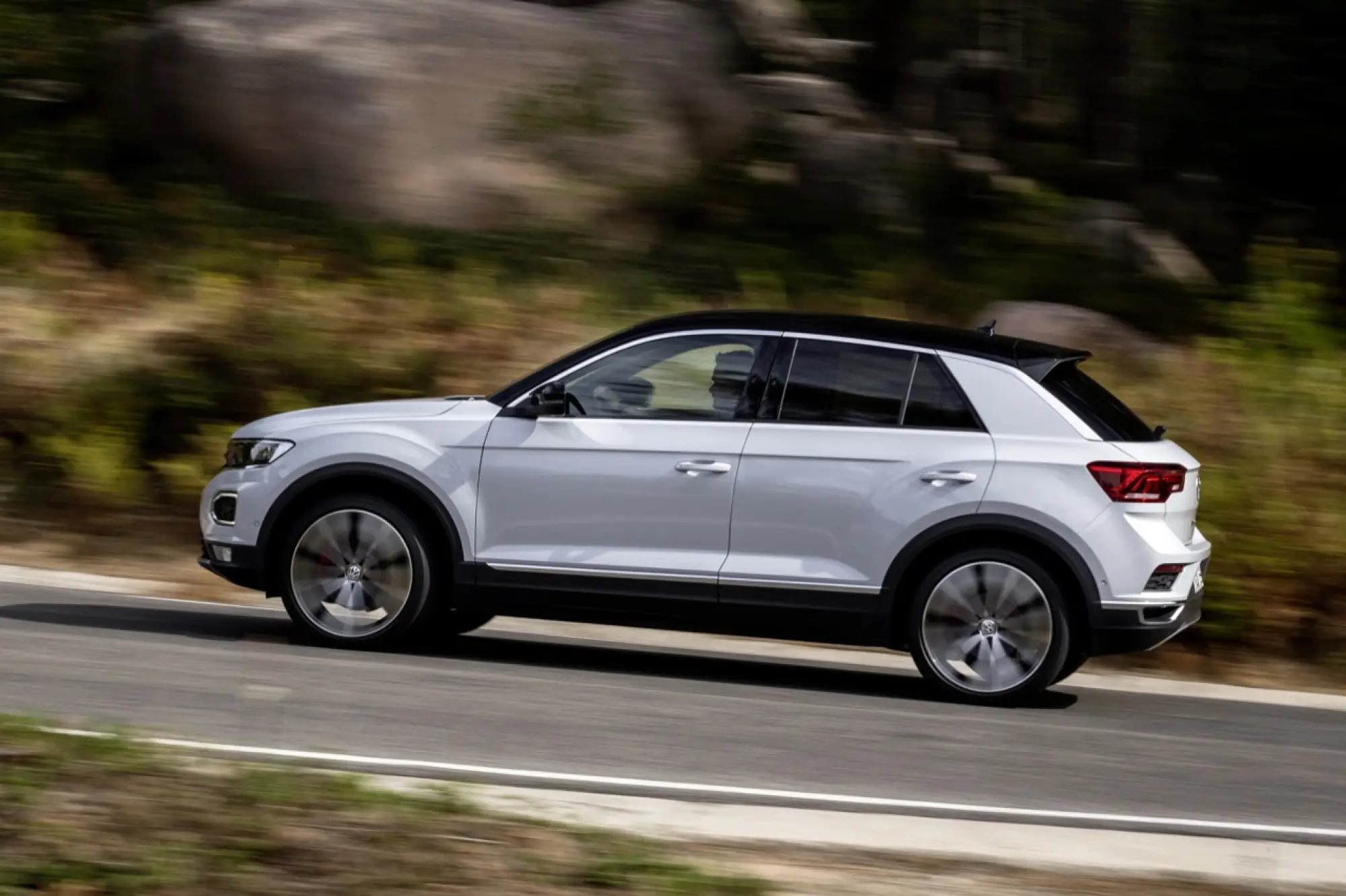 Volkswagen T-Roc - nuova galleria - 86