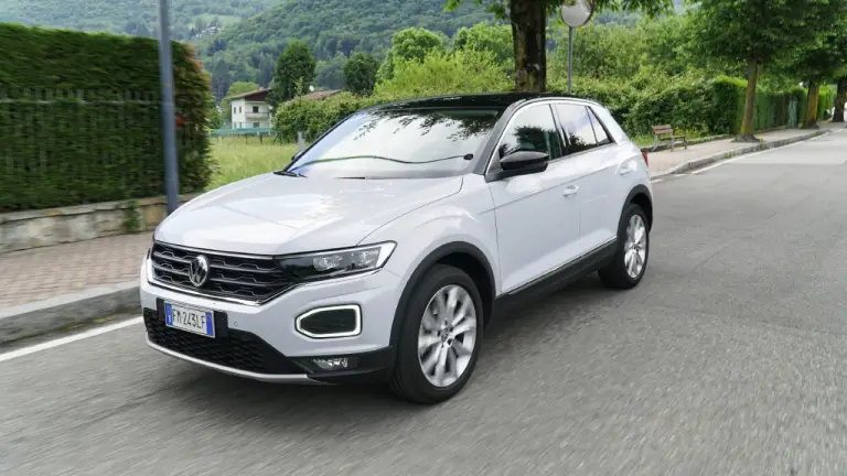 Volkswagen T-Roc Prova su strada 2018 - 10