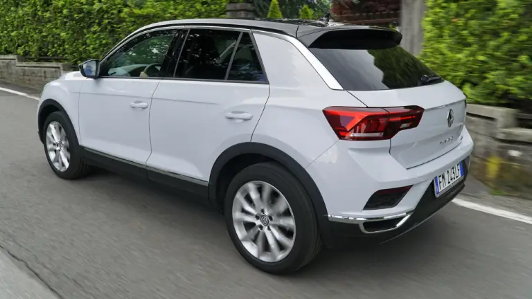 Volkswagen T-Roc Prova su strada 2018 - 32