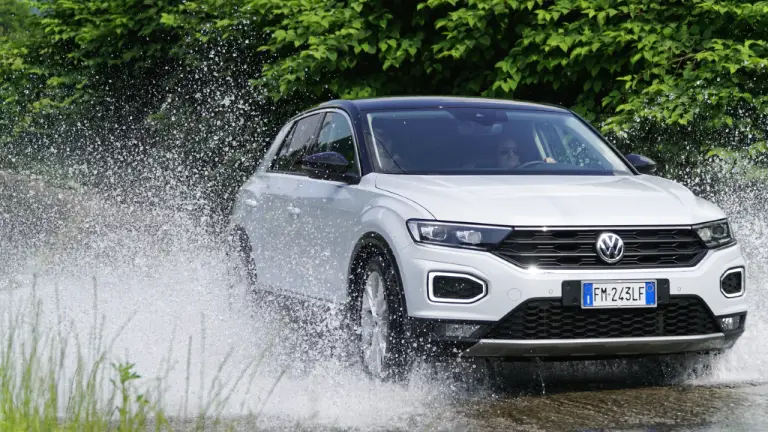 Volkswagen T-Roc Prova su strada 2018 - 90