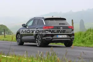 Volkswagen T-Roc R - Foto spia 16-5-2018