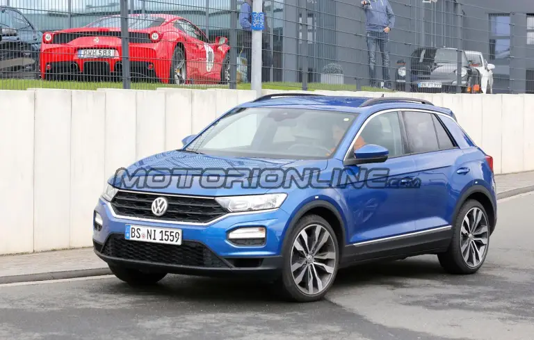 Volkswagen T-Roc R - Foto spia 20-09-2017 - 2