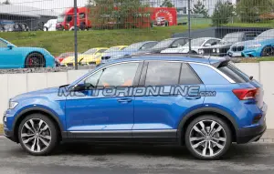 Volkswagen T-Roc R - Foto spia 20-09-2017