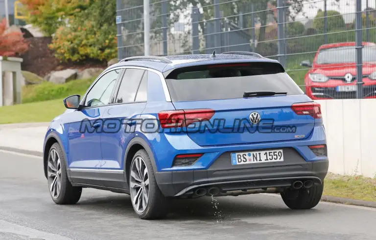 Volkswagen T-Roc R - Foto spia 20-09-2017 - 8