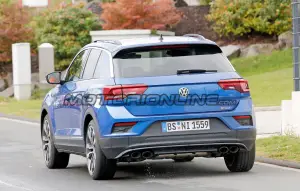 Volkswagen T-Roc R - Foto spia 20-09-2017 - 9