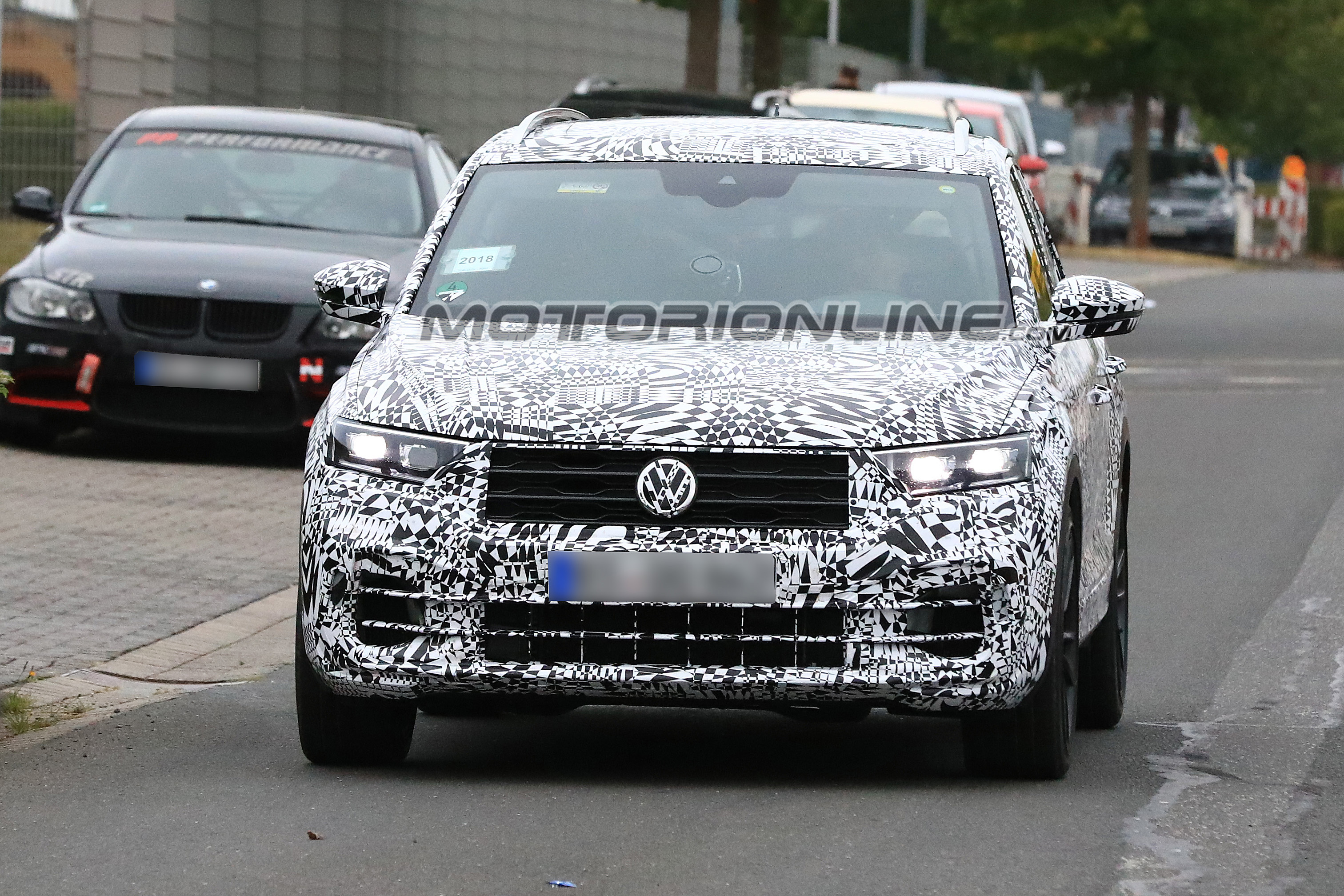 Volkswagen T-Roc R foto spia 6 settembre 2018