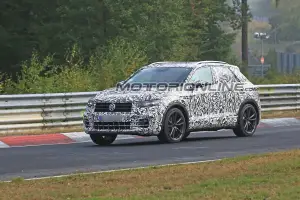 Volkswagen T-Roc R foto spia 8 settembre 2018 - 2