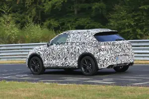 Volkswagen T-Roc R foto spia 8 settembre 2018