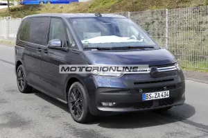 Volkswagen T7 - Foto spia 27-5-2021