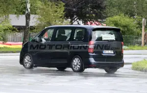 Volkswagen T7 - Foto spia 31-07-2020