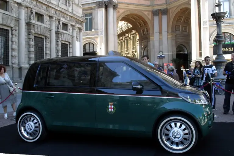 Volkswagen Taxi Milano a Palazzo Marino - 7