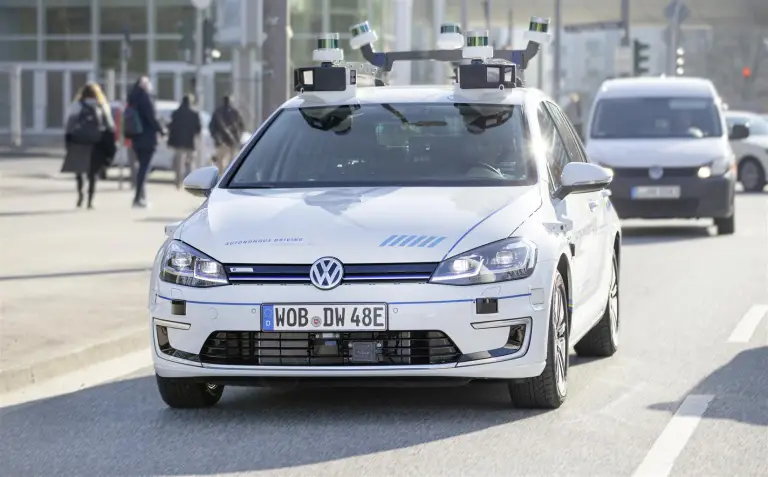 Volkswagen - Test guida autonoma - 1