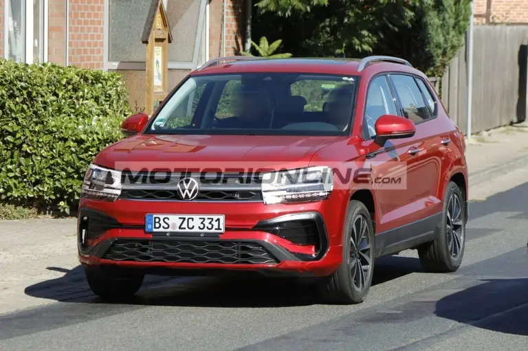 Volkswagen Tharu - Foto spia 2-9-2022 - 4