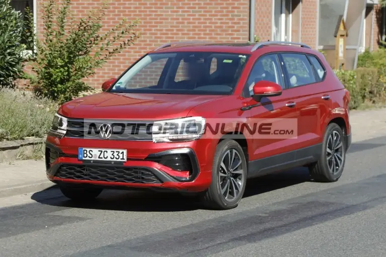 Volkswagen Tharu - Foto spia 2-9-2022 - 1