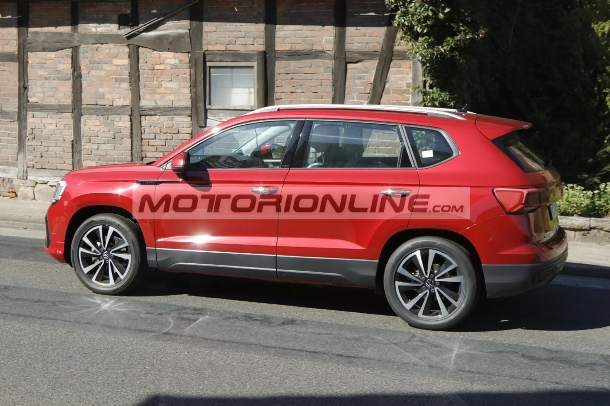 Volkswagen Tharu - Foto spia 2-9-2022 - 3