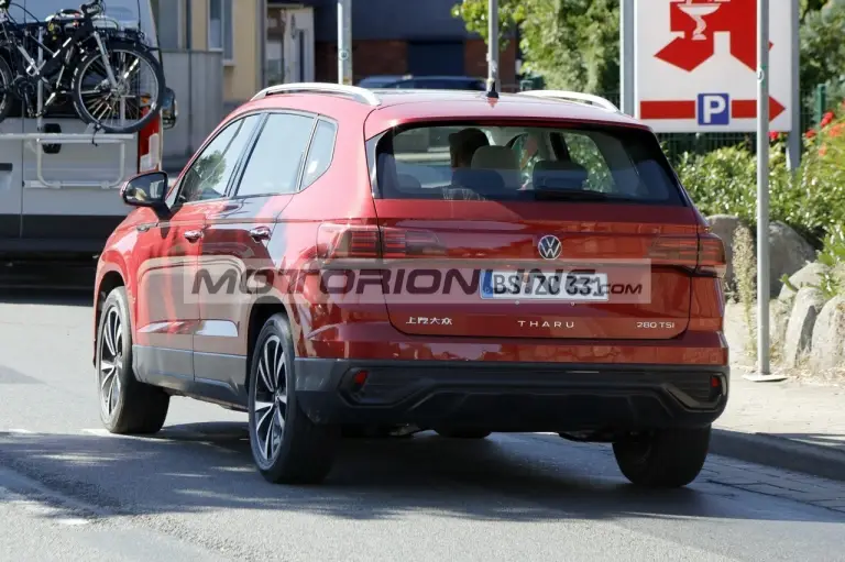 Volkswagen Tharu - Foto spia 2-9-2022 - 12