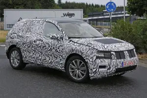 Volkswagen Tiguan 2016 - Foto spia 09-07-2015 - 3