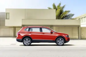 Volkswagen Tiguan 2018: la versione a passo lungo per il mercato USA