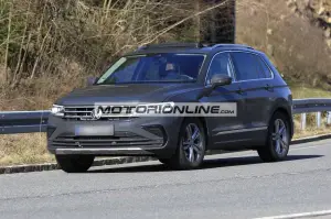 Volkswagen Tiguan 2021 - Foto spia 7-4-2020 - 5