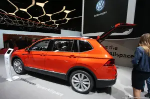 Volkswagen Tiguan Allspace Foto Live - Salone di Ginevra 2017