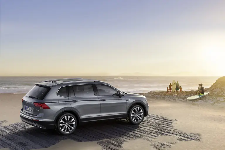Volkswagen Tiguan Allspace - 16