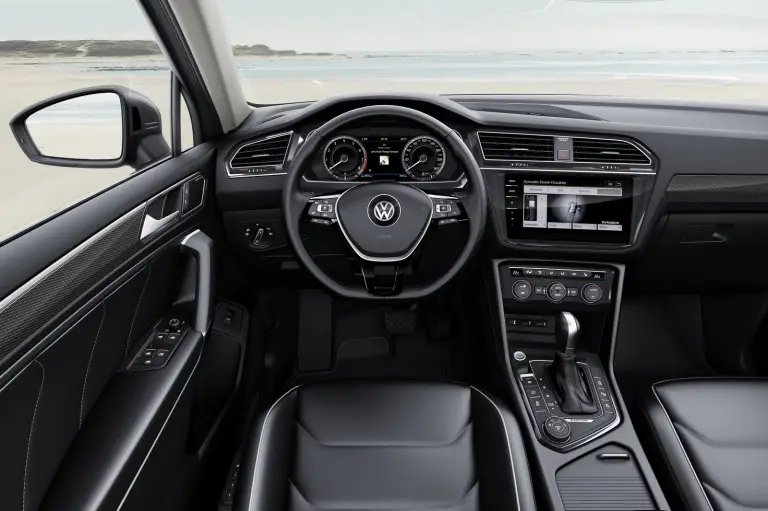 Volkswagen Tiguan Allspace - 17