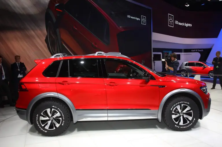 Volkswagen Tiguan GTE Active Concept - Salone di Detroit 2016 - 1