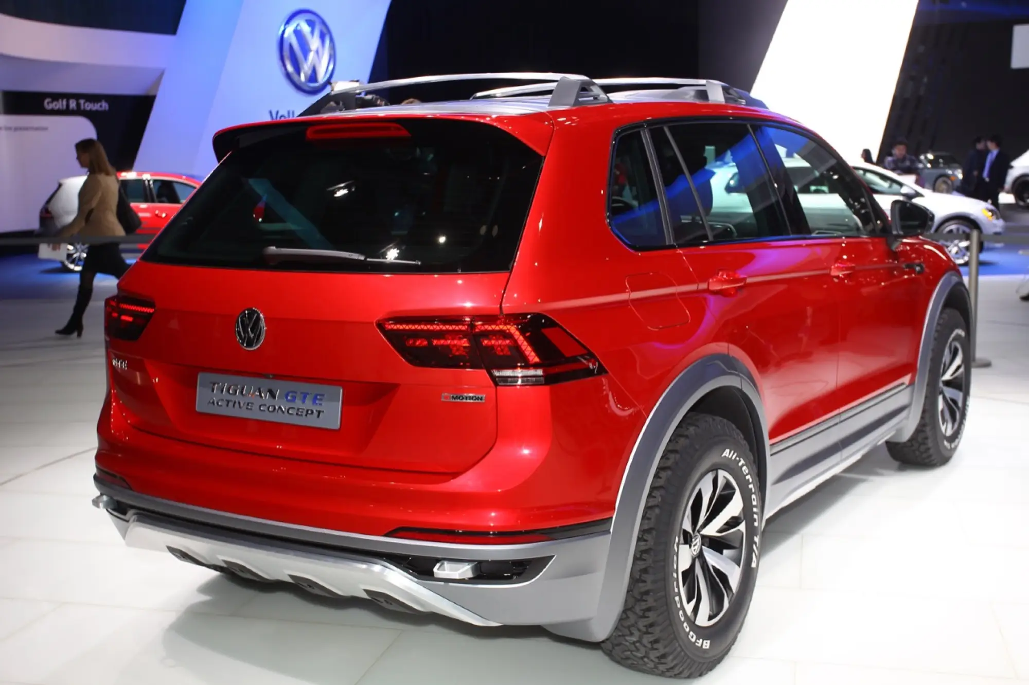 Volkswagen Tiguan GTE Active Concept - Salone di Detroit 2016 - 2